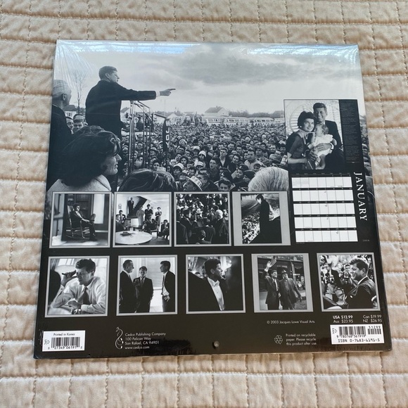 ☘️RARE SEALED John F. Kennedy 2004 Black/Grey Calendar - Picture 2 of 2